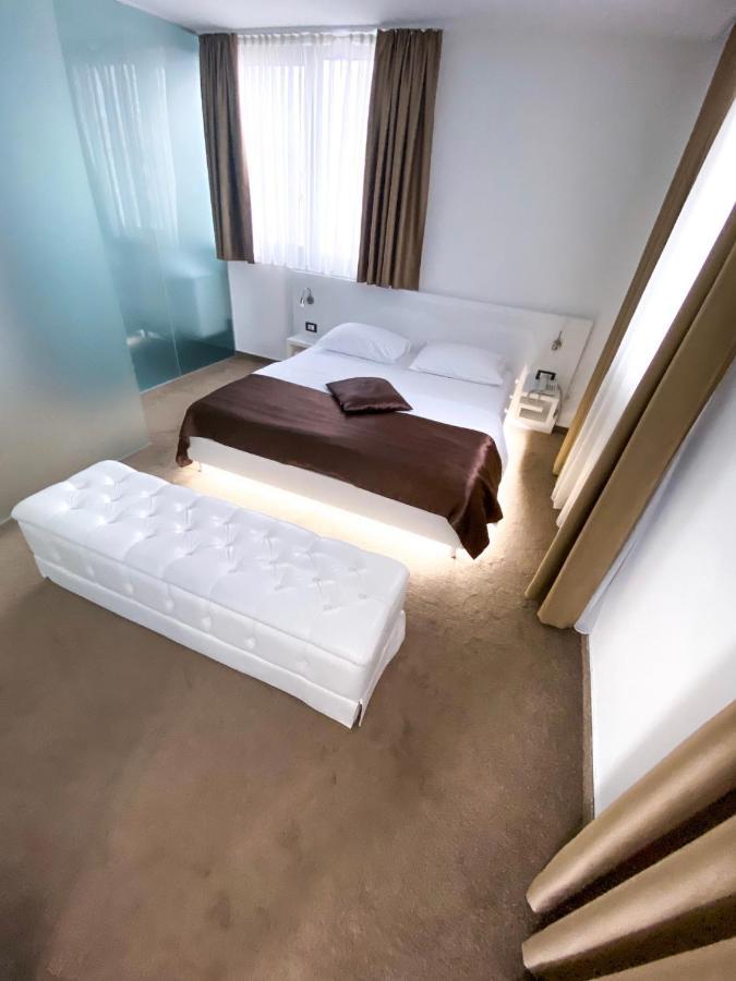 Hotel National Zagreb Luaran gambar